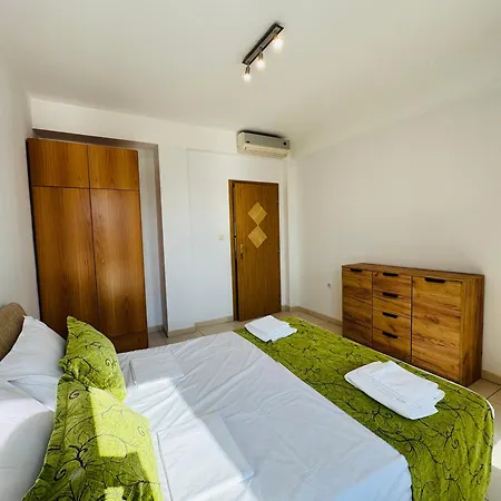 Sunny House 301 Two Bedroom Apartment